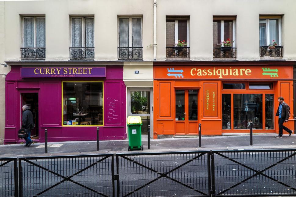 Free Image of Colorful stores in Paris 