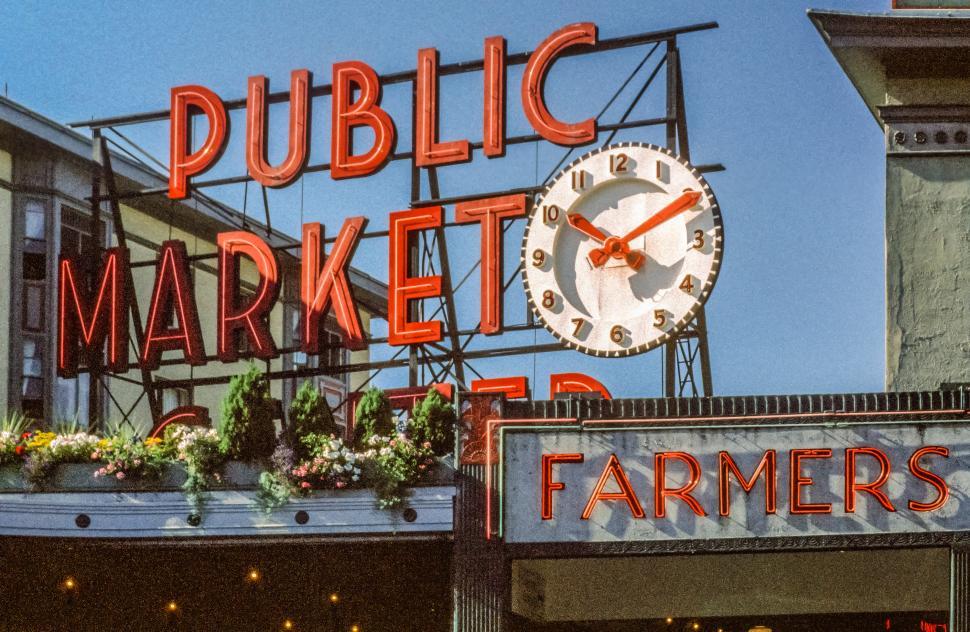 Free Image of Public Market Neon sign in Seattle Washington 