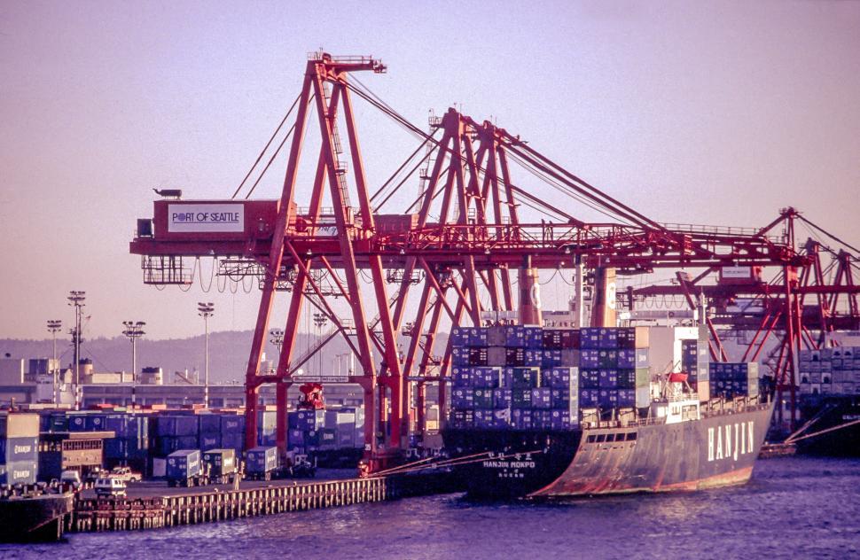 Free Image of Containers at the Port of Seattle 
