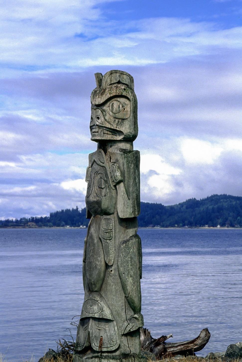 Free Image of Totem Pole 
