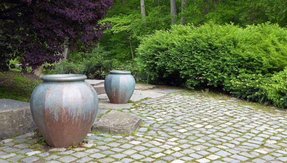 Free Image of Garden Pots 