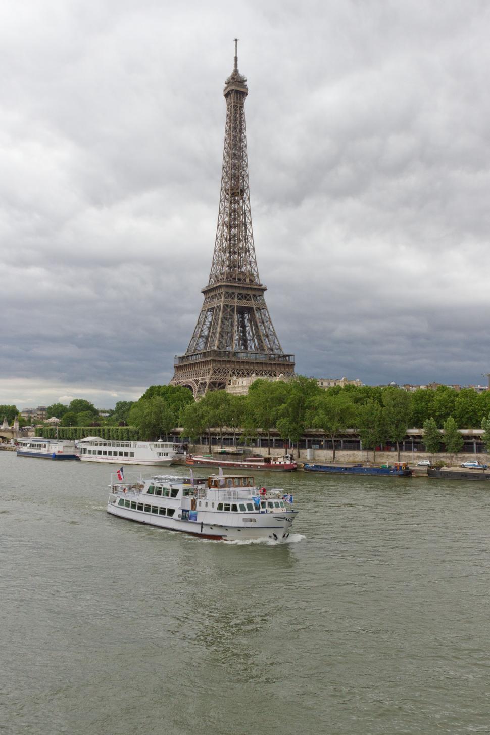 Free Image of  Eiffel Tower in Paris, France.  
