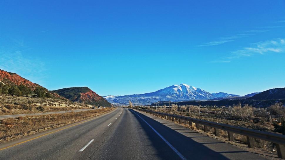 Free Image of Colorado Highway in the Winter  