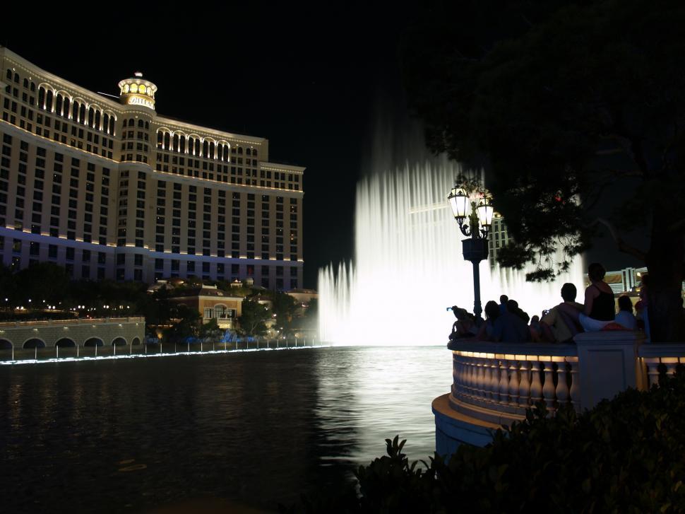 Free Image of Bellagio fountain display in Las Vegas 