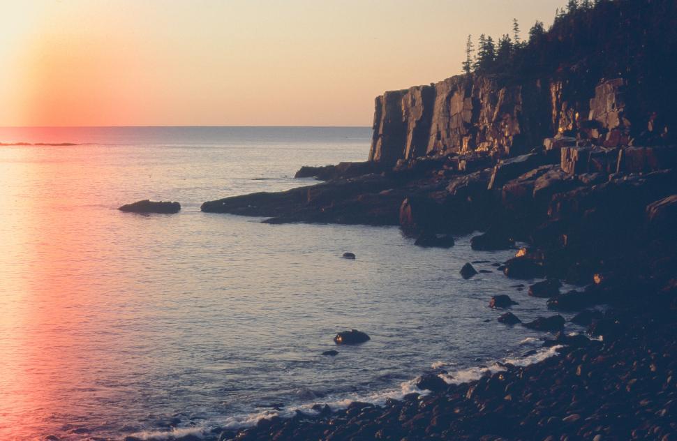Free Image of Otter Cliff 