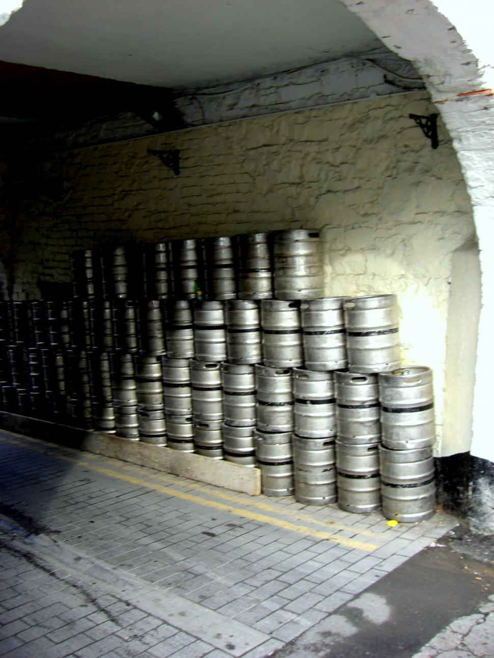Free Image of An Average night in Limrick 