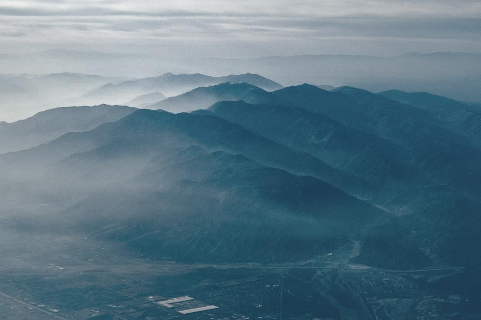 Free Image of Majestic Mountain Range in Black and White 
