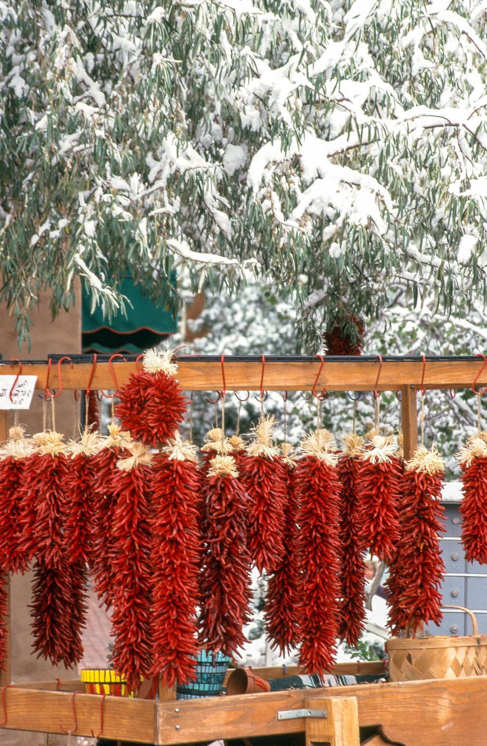 Free Image of Red chili ristras 