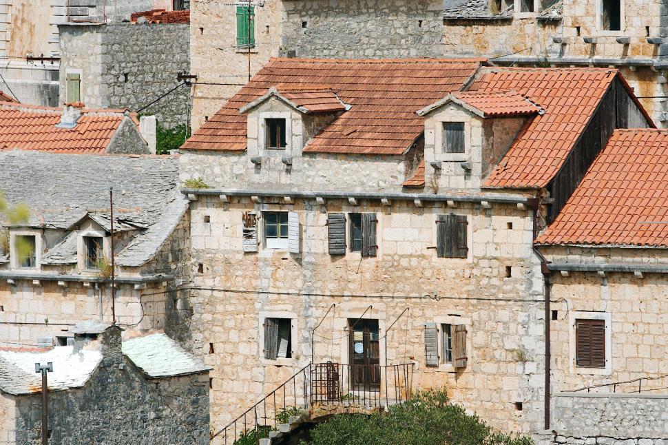 Free Image of Lozisca  