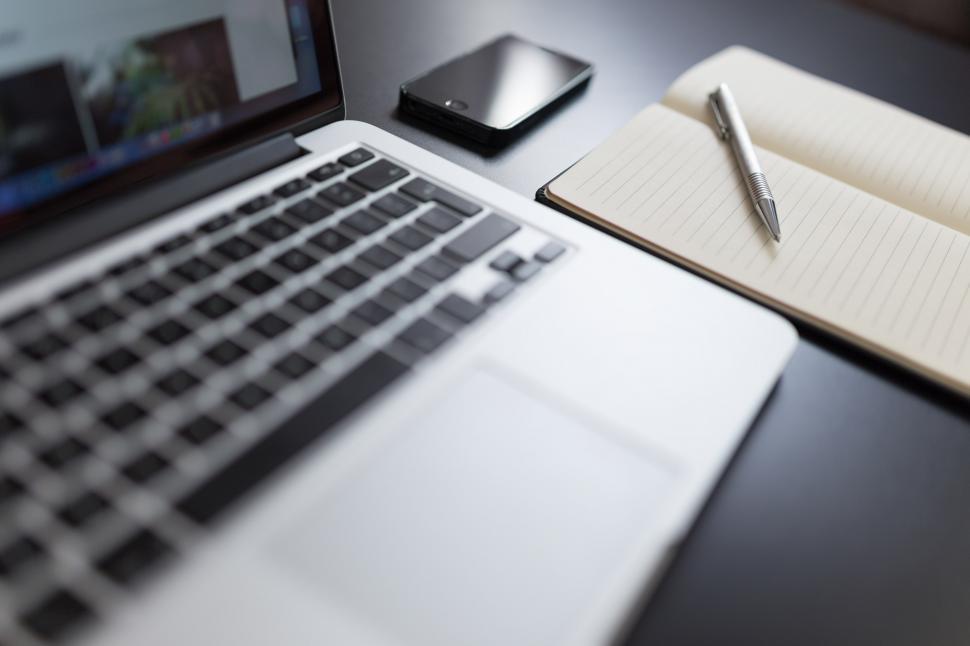Free Image of Laptop Computer on Desk 