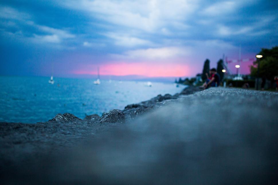 Free Image of Blurry View of a Body of Water 