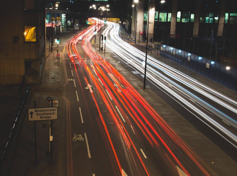 Free Image of Busy City Street Filled With Nighttime Traffic 