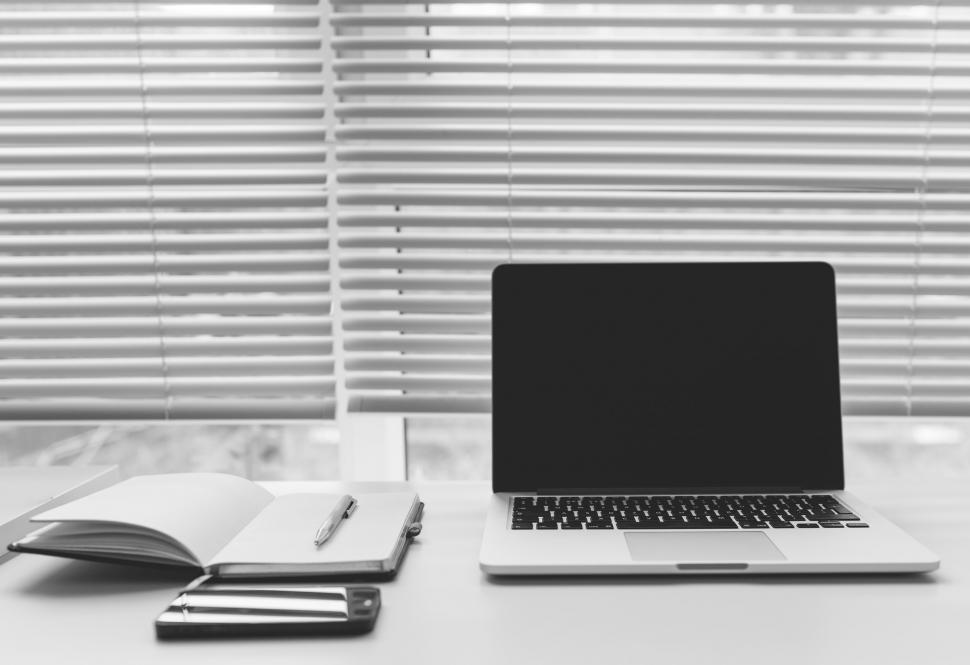 Free Image of Laptop Computer on Desk 