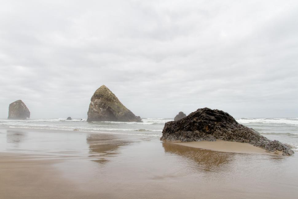 Free Image of Beach 