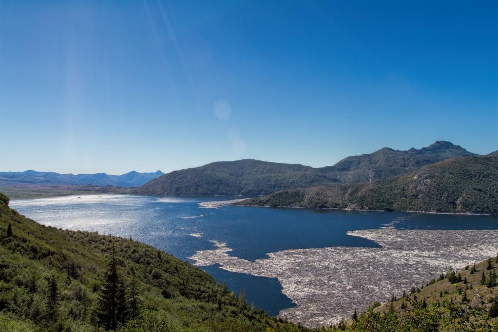 Free Image of Spirit Lake 