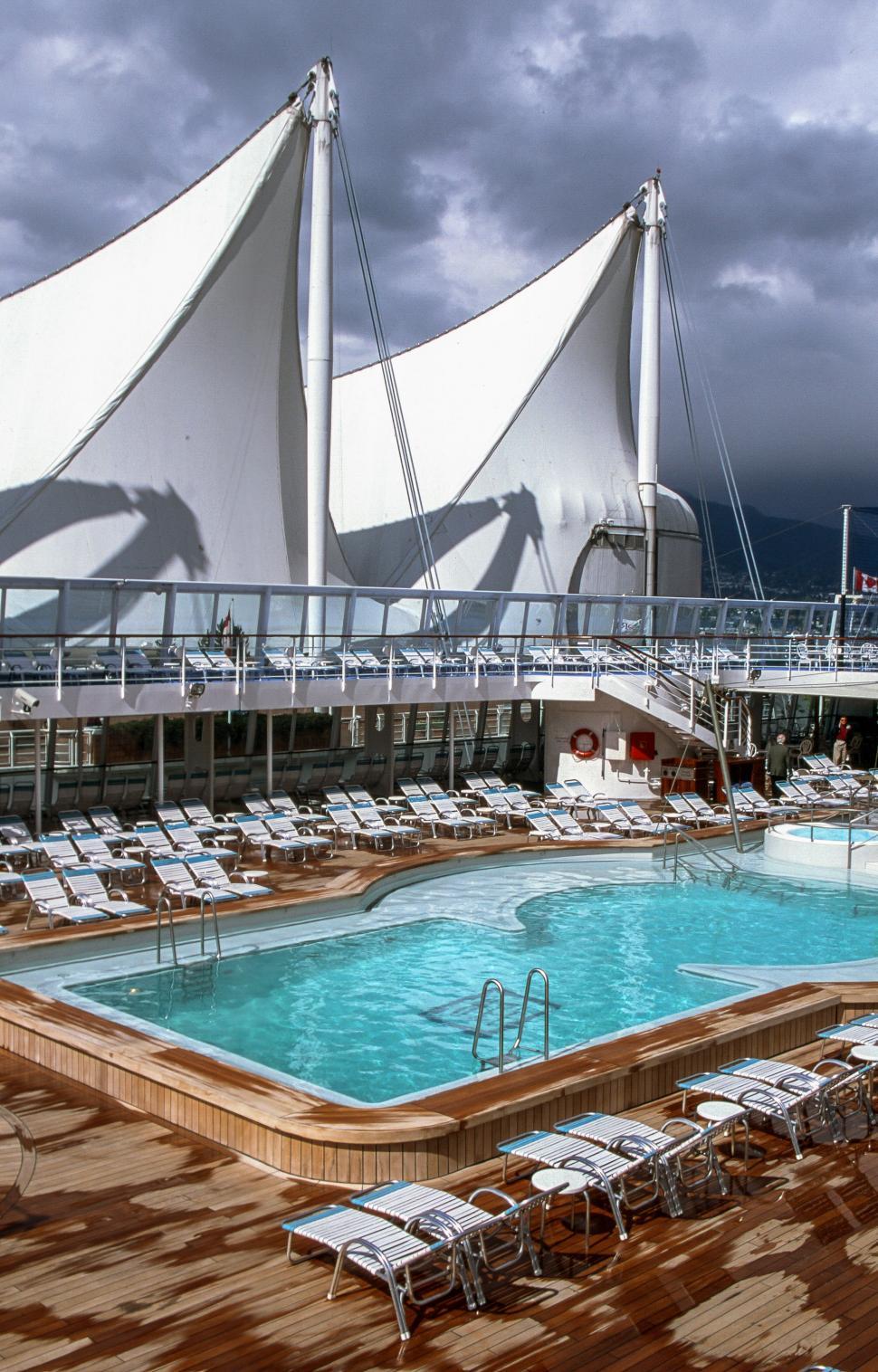 Free Image of Ship Swimming pool 