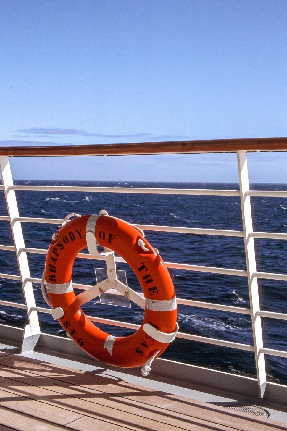 Free Image of Orange lifesaver ring 