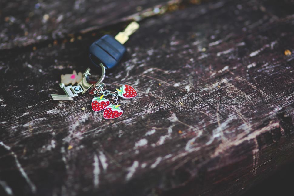 Free Image of Red Strawberries on Wooden Table 