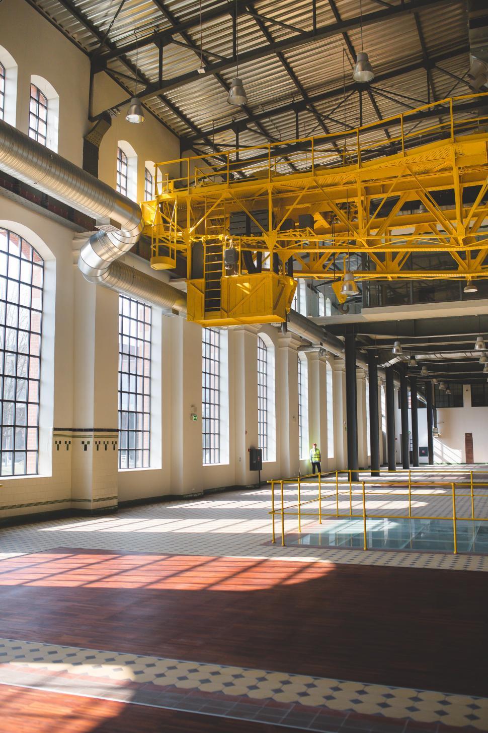 Free Image of Large Room With Yellow Crane 