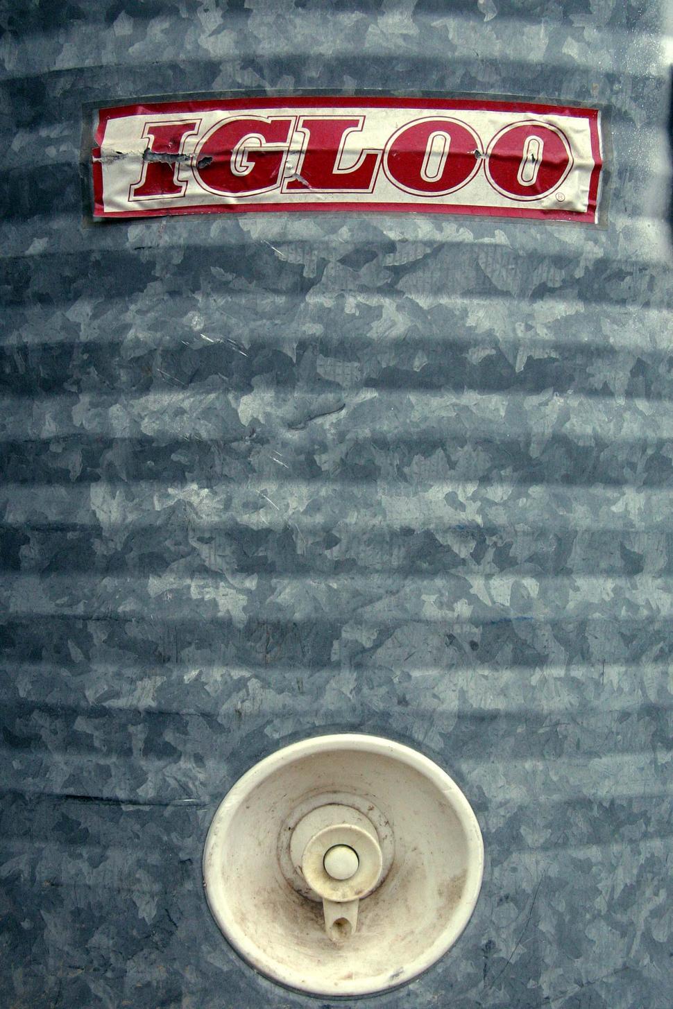 Free Image of Vintage water cooler 