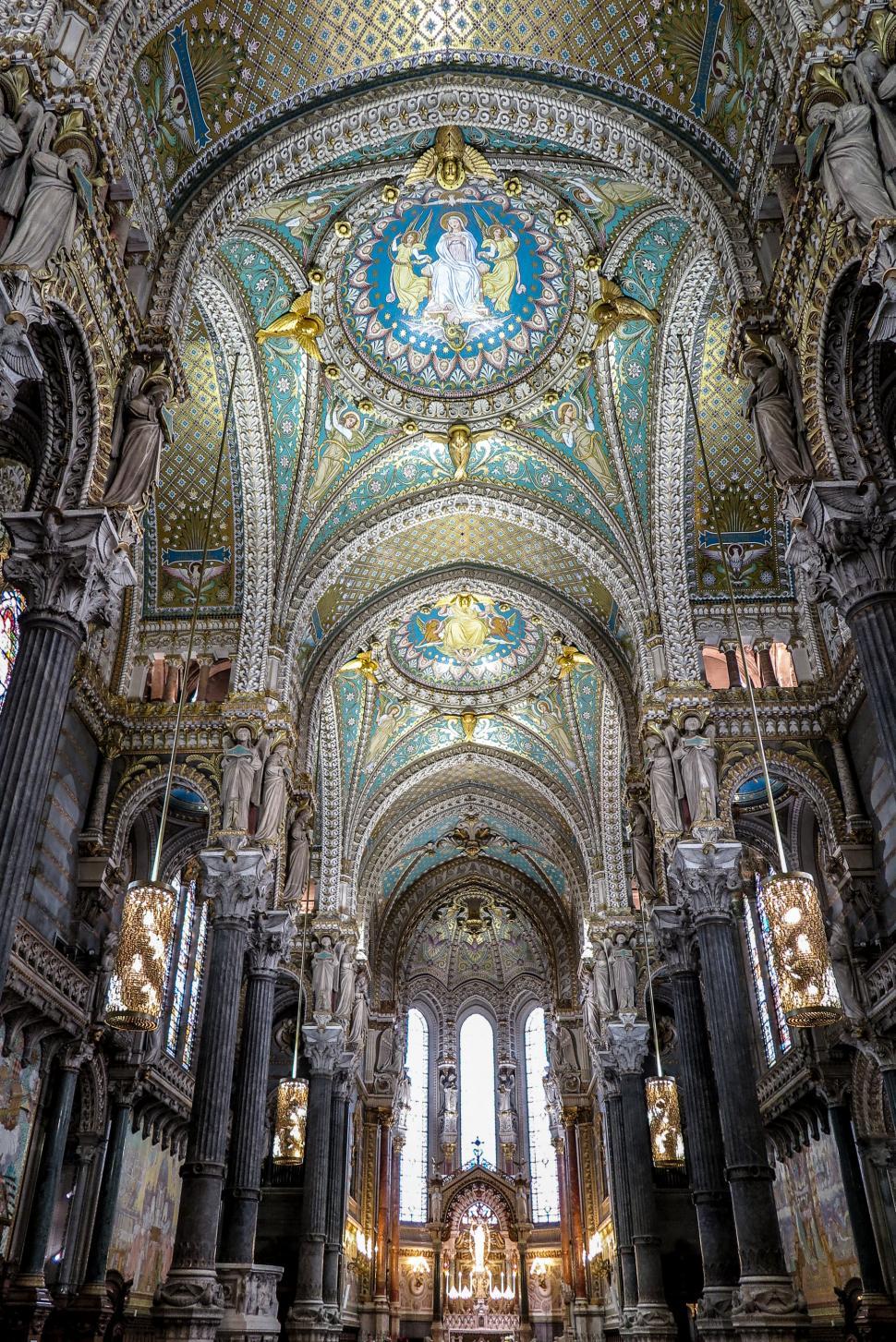 Free Image of Interior of the Lyon Cathedral 