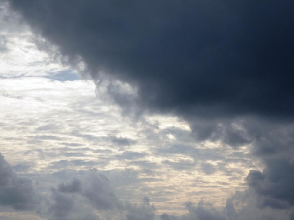 Free Image of Break in Cloudy Skies  