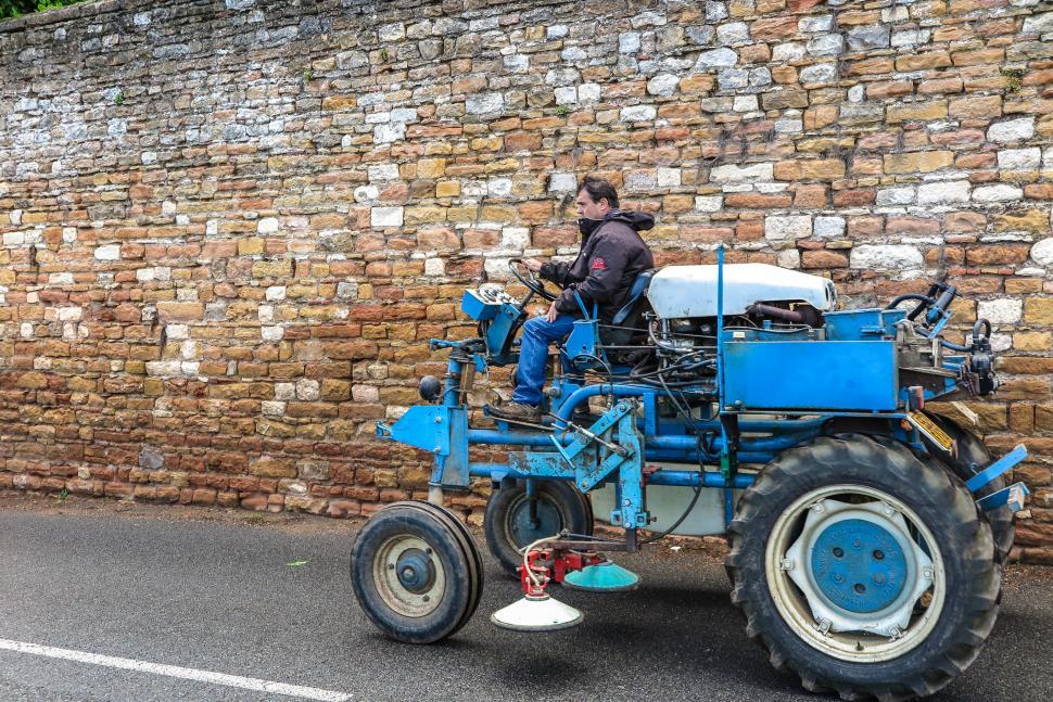 Free Image of Tractor and driver 