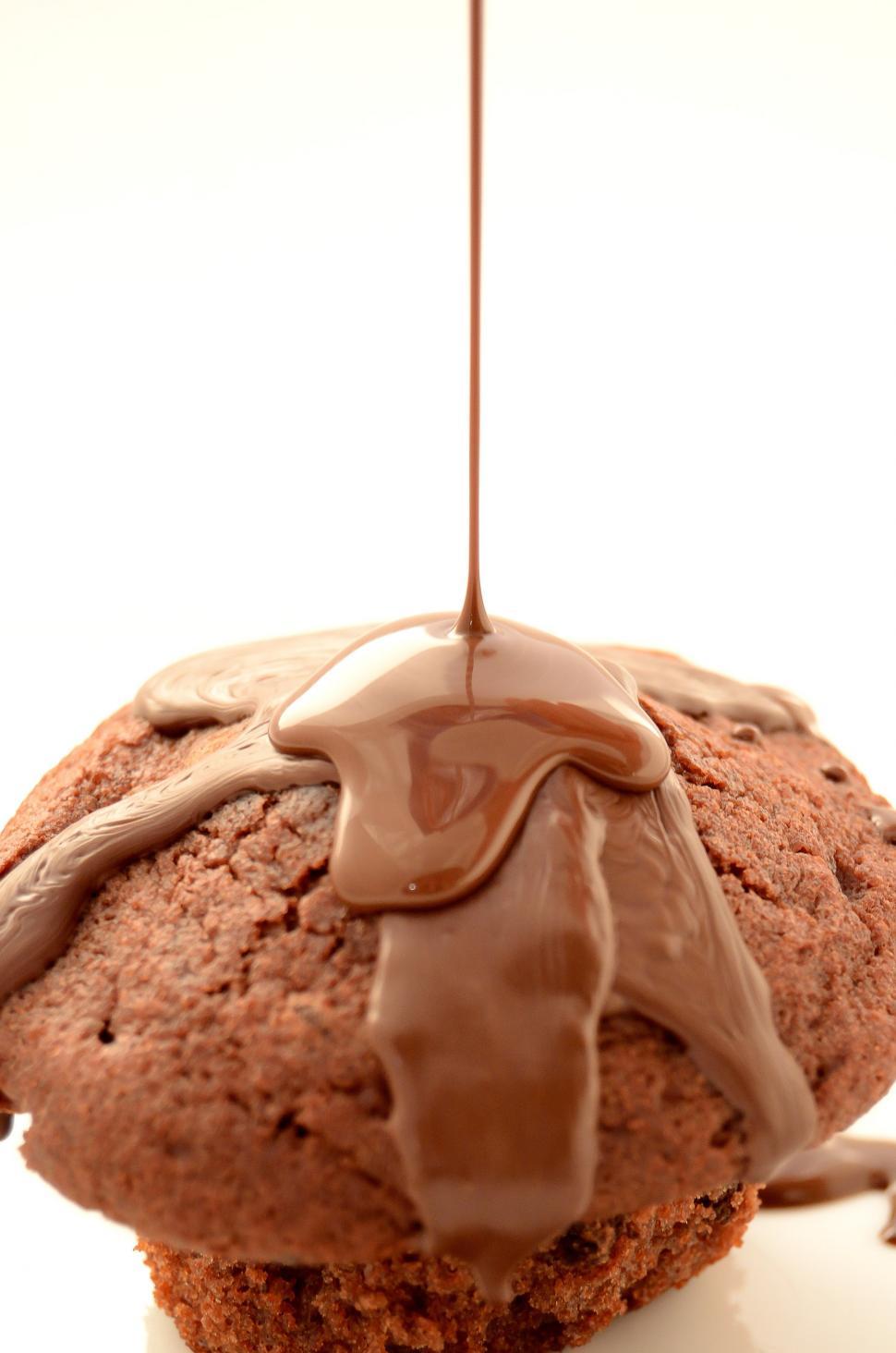 Free Image of Decadent Chocolate Muffin With Drizzle 
