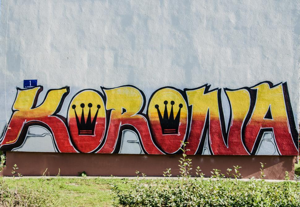 Free Image of Crowned Sign in Urban Landscape 