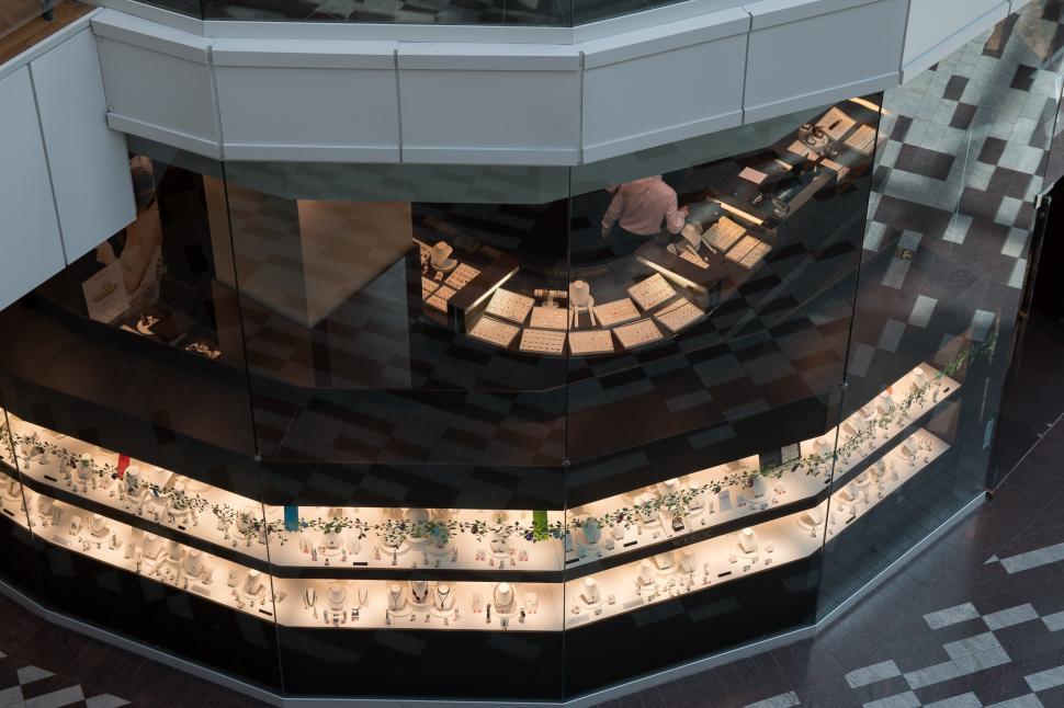 Free Image of Massive Building With Numerous Windows 