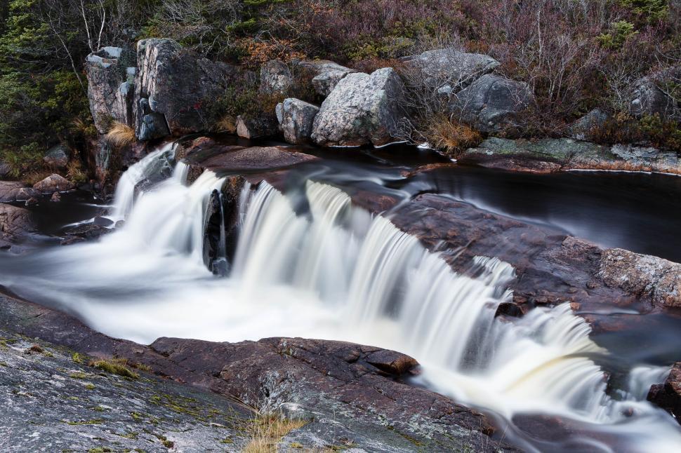 Free Image of Small waterfall  