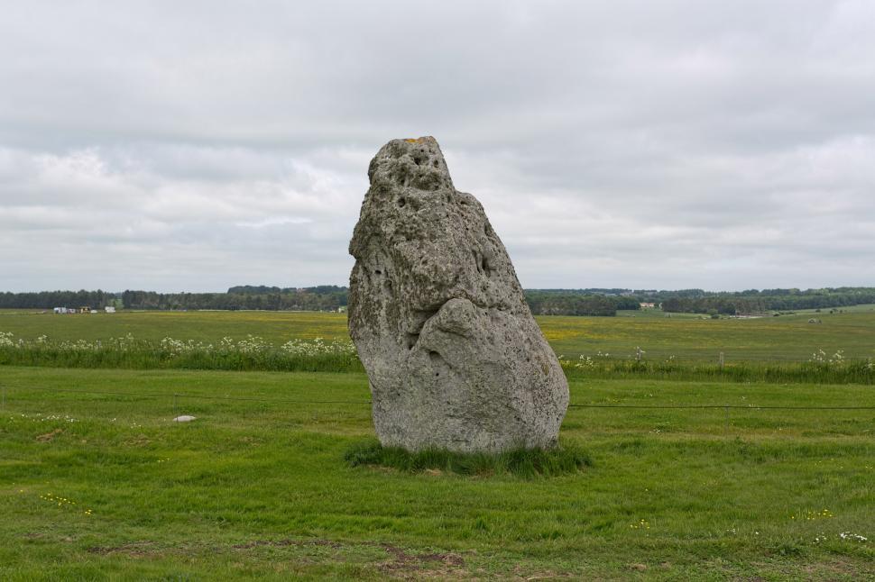 Free Image of S0tonehenge Rock - Single Rock 