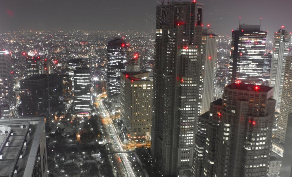 Free Image of Night skyline 