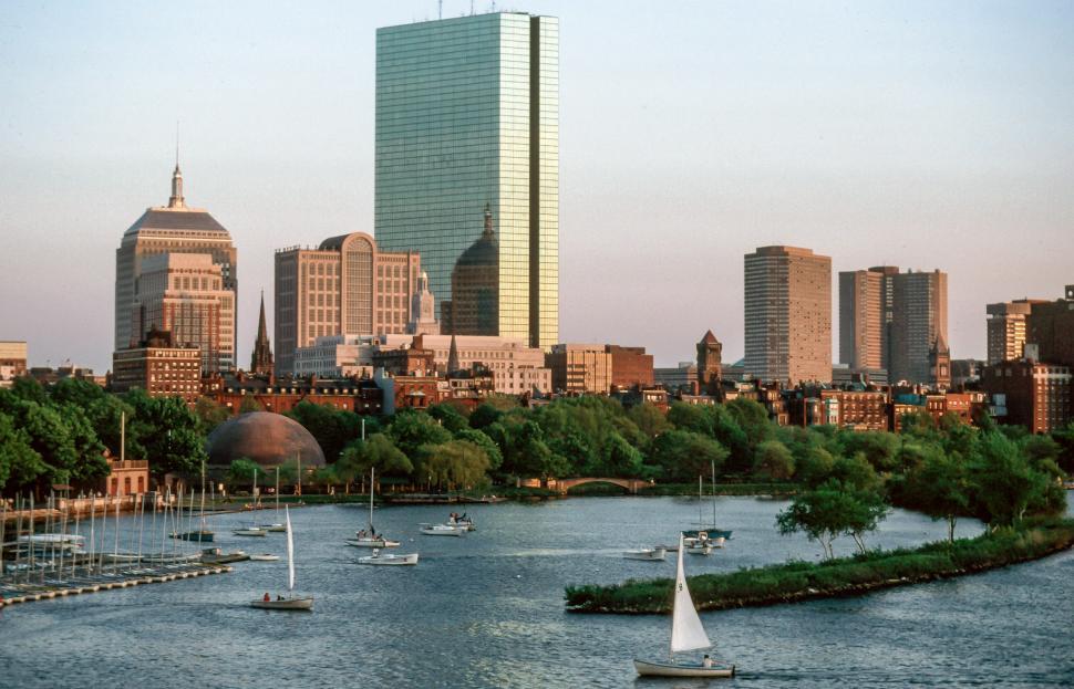Free Image of Sailboats in Charles river 