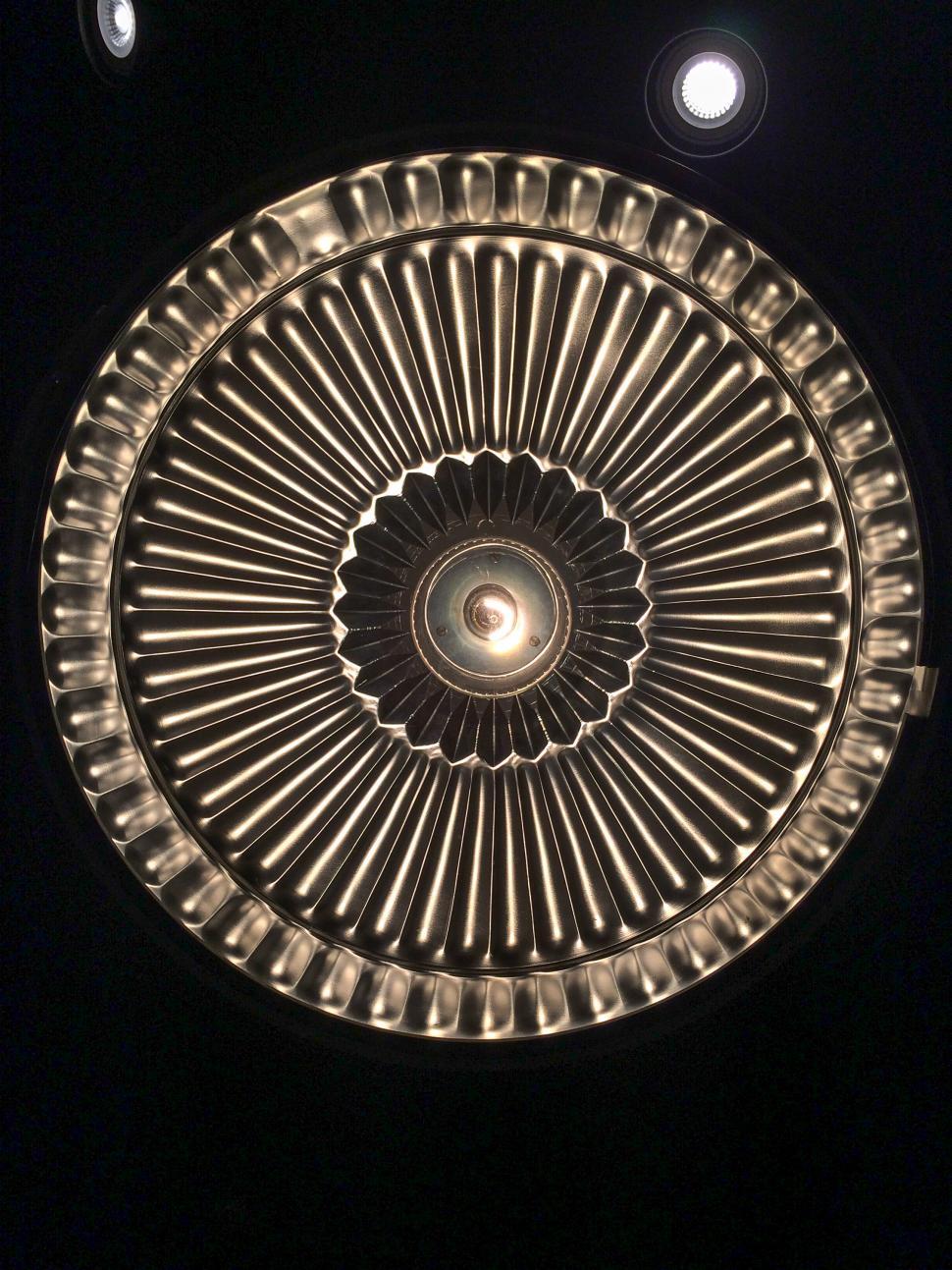 Free Image of Metal fixture 
