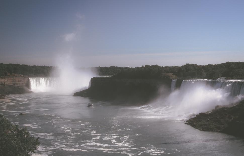 Free Image of Matte Color View Of American Falls and Boat 