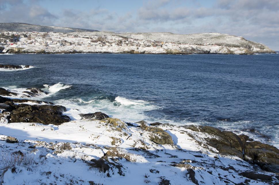 Free Image of Coastal lnadscape 