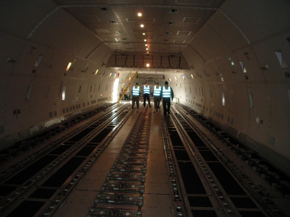 Free Image of Cargo hold plane 