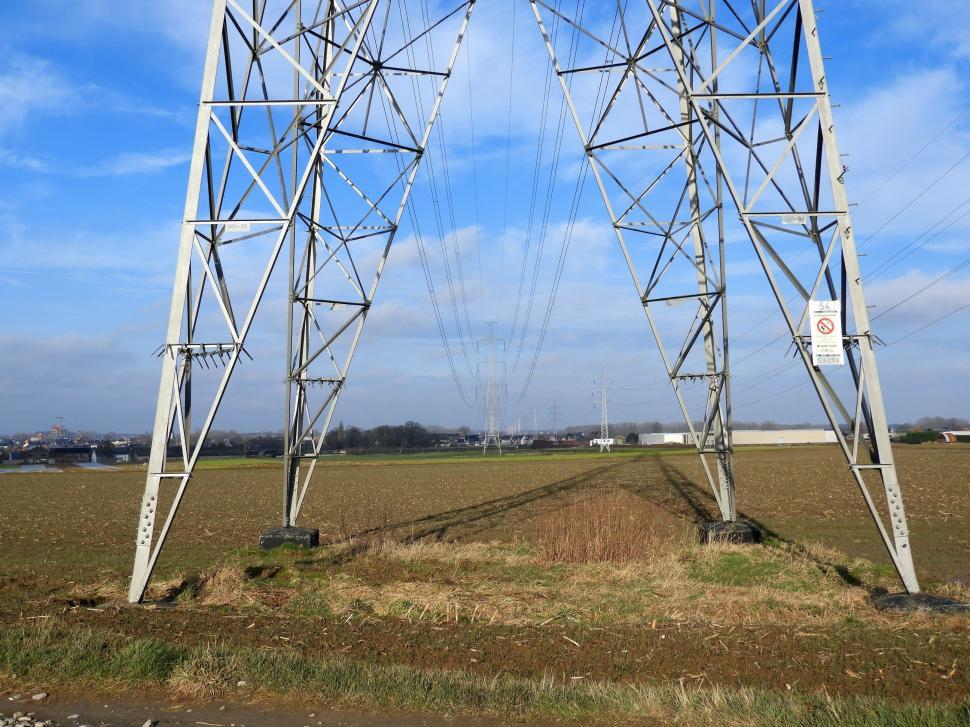 Free Image of Overhead power lines  