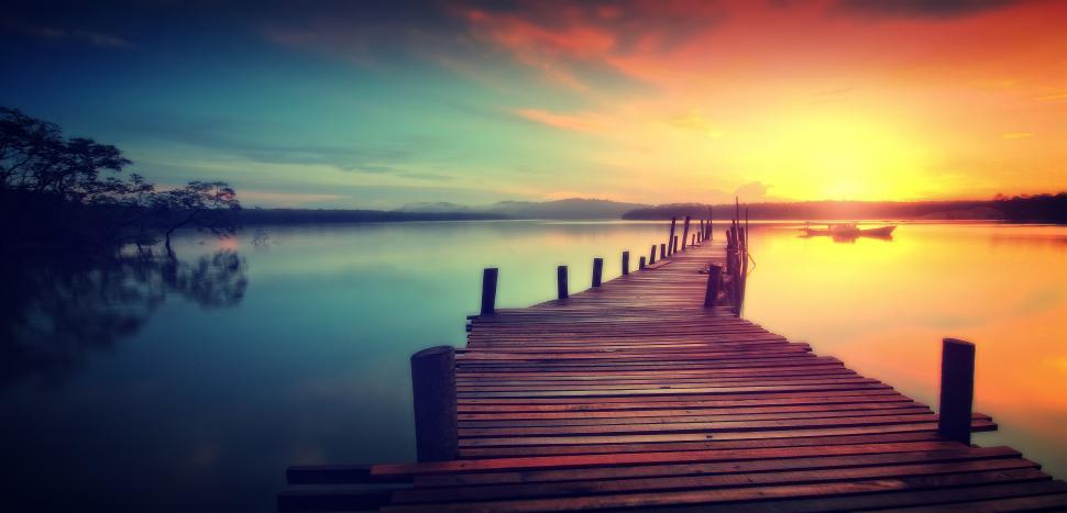 Free Image of Wooden Jetty at Sunset - Dreamy Looks 