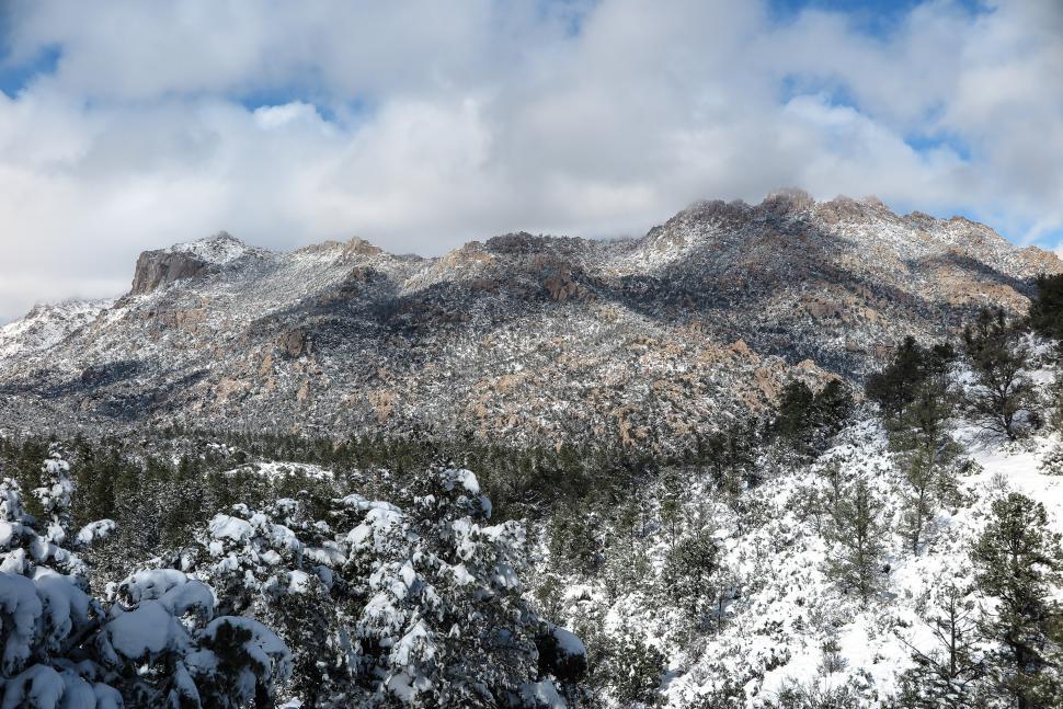 Free Image of Snowy valley 