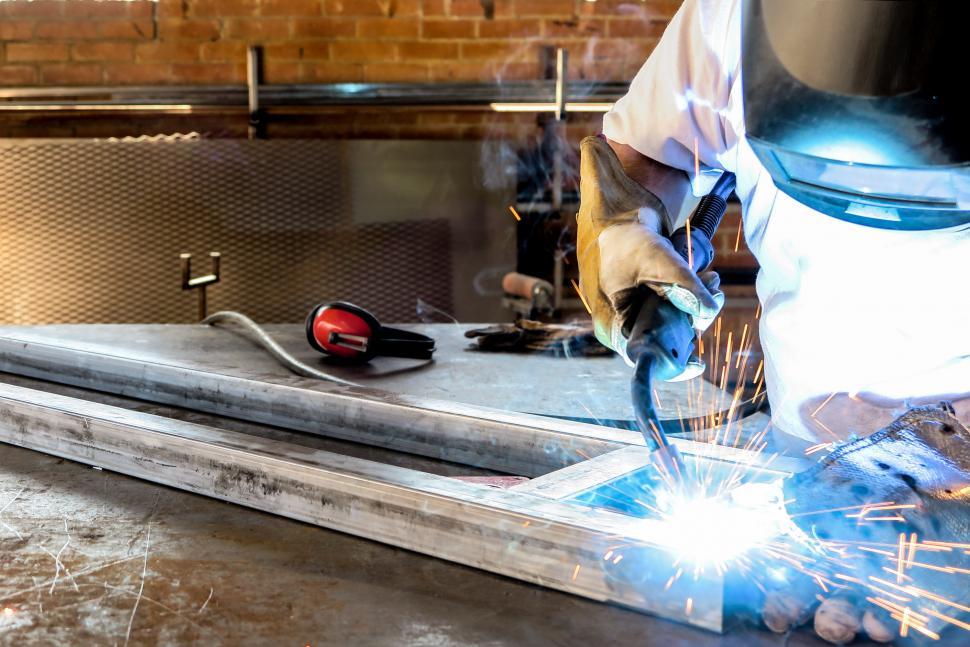Free Image of Welding a metal truss 