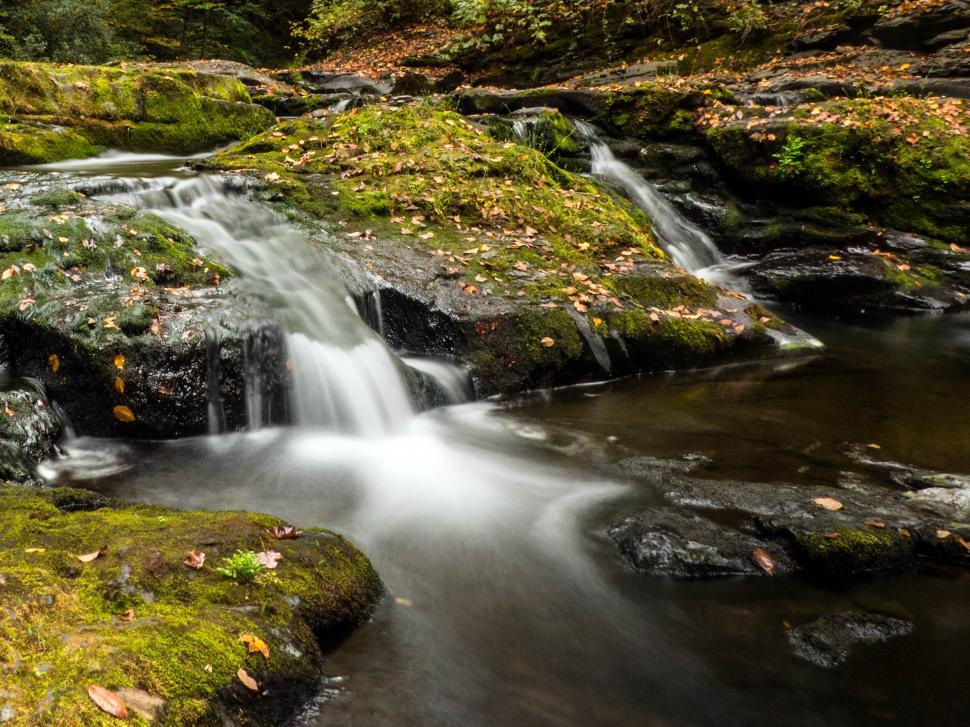 Free Image of Small Waterfall Cascade 