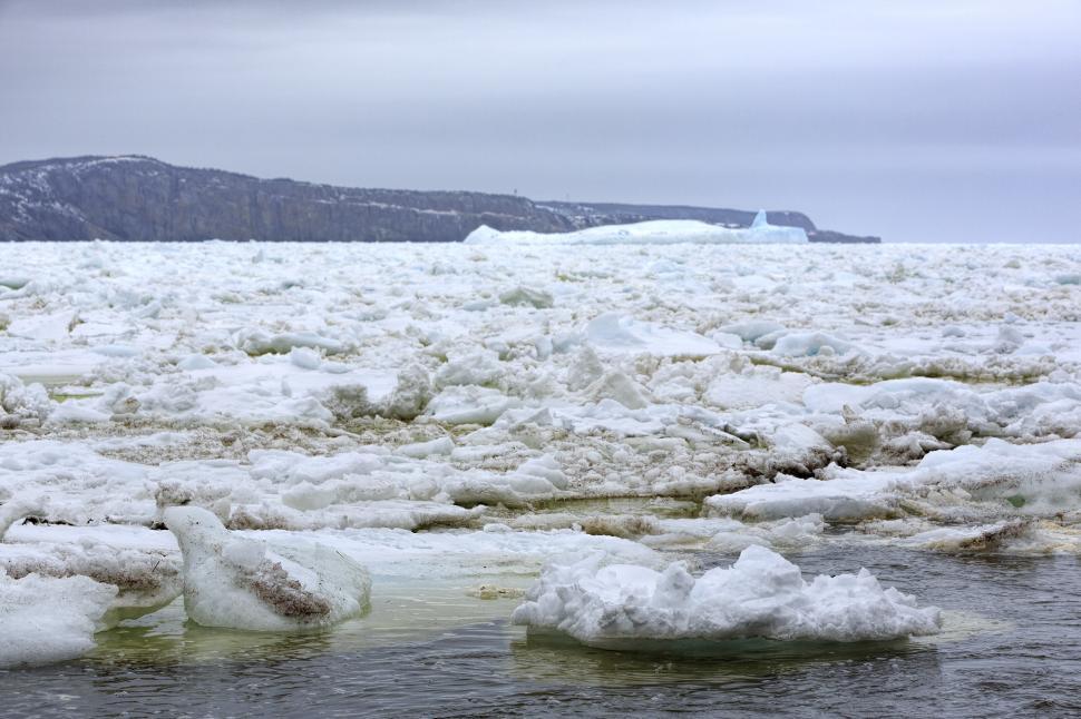Free Image of Spring Ice 