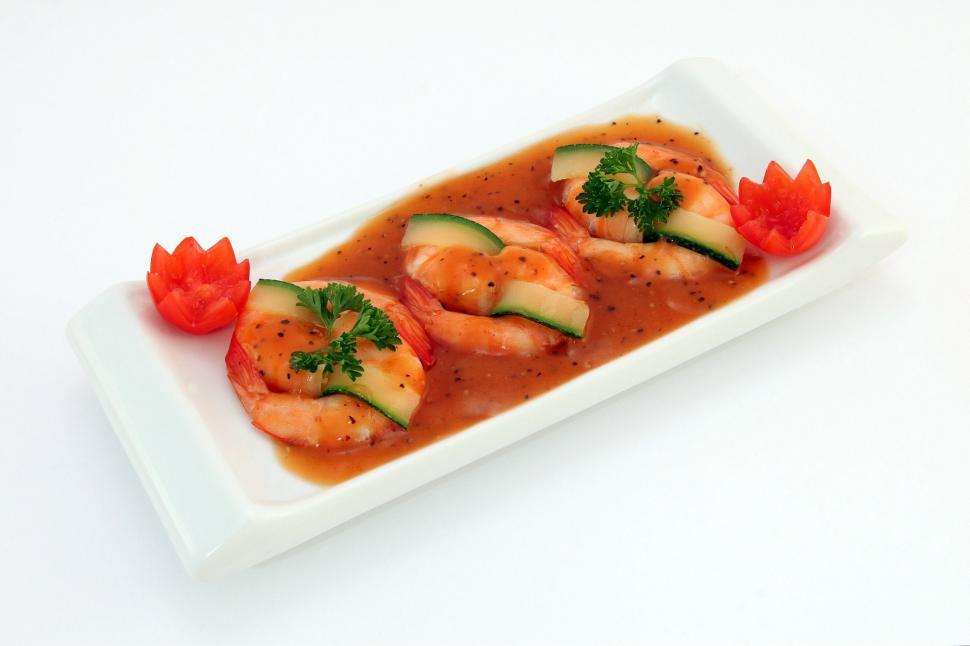 Free Image of White Plate With Shrimp and Veggies 
