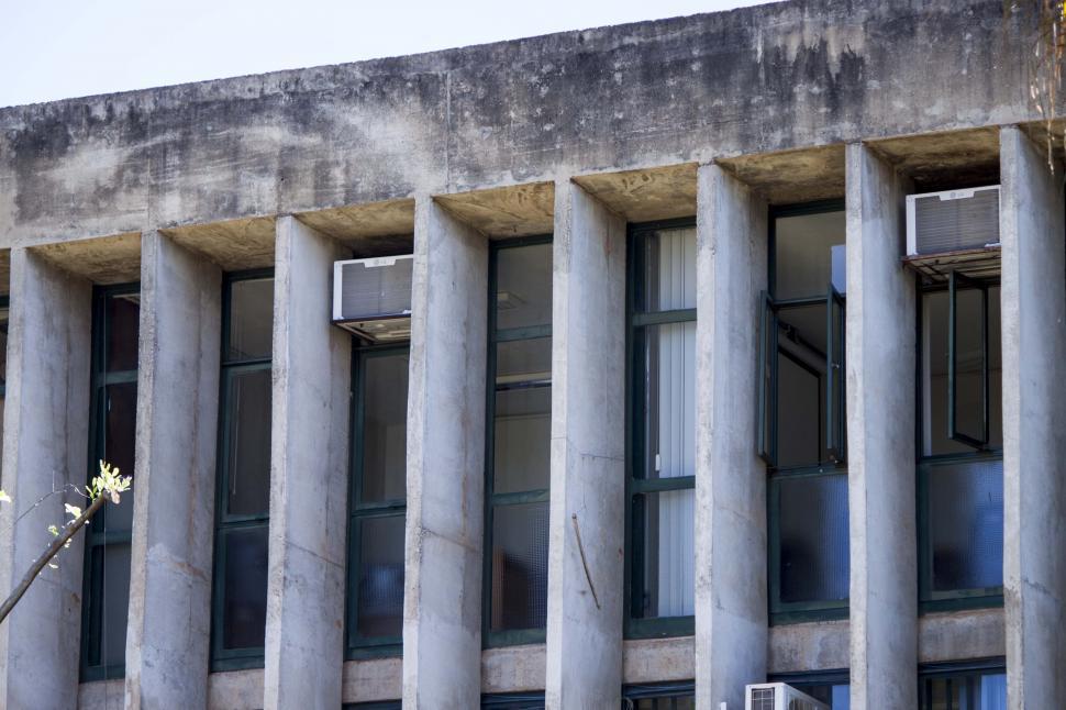 Free Image of Concrete office building 
