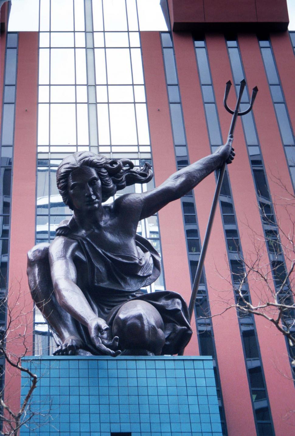 Free Image of Portlandia Scupture 