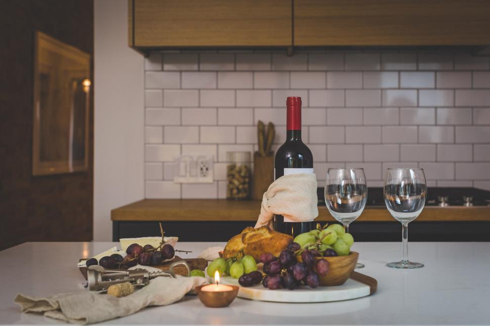 Free Image of Dinner Party 