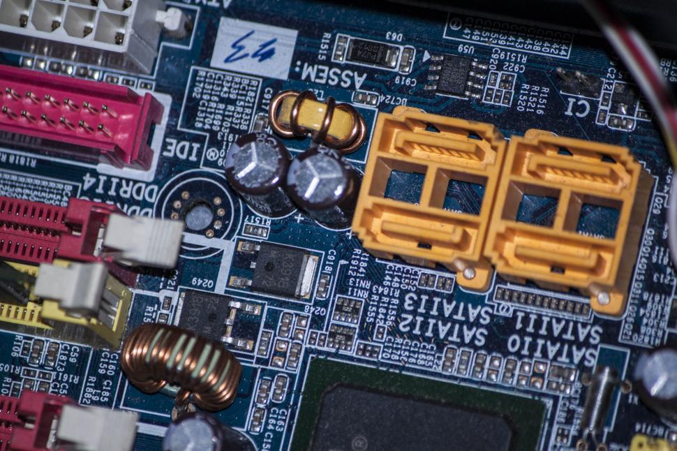 Free Image of Sata Connectors 
