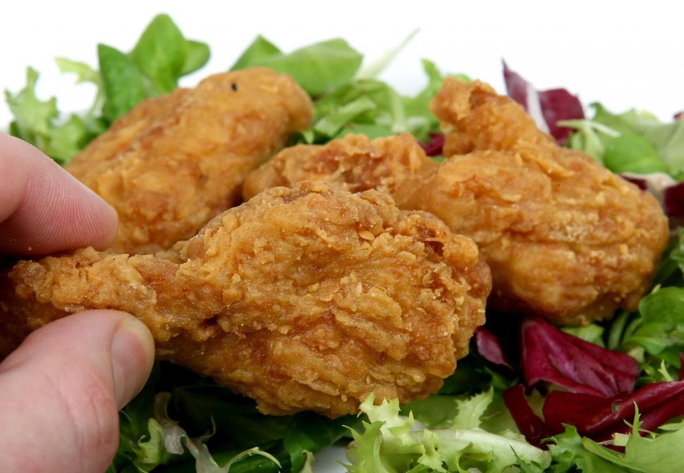 Free Image of Close Up of a Plate of Food With Lettuce 
